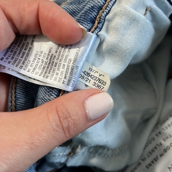 American Eagle Mom Jeans Size 4 - Picture 6 of 8